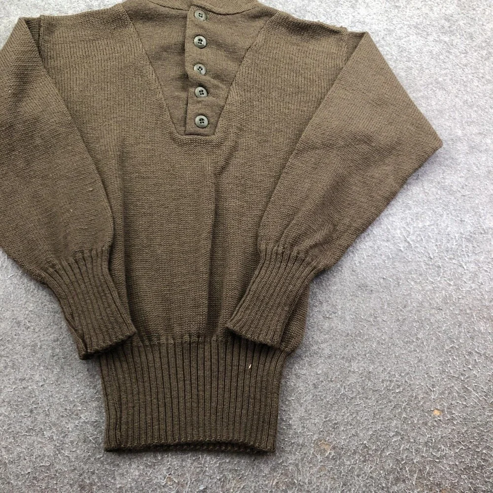 Unbranded vintage military